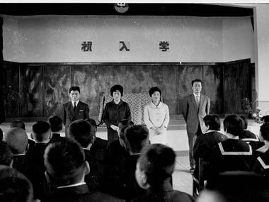 一年担任の先生方です。