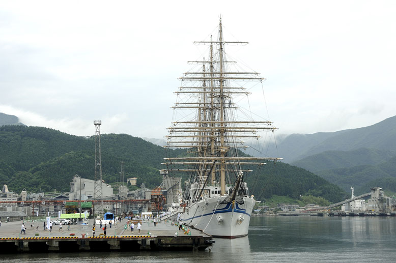 帆船「日本丸」　３