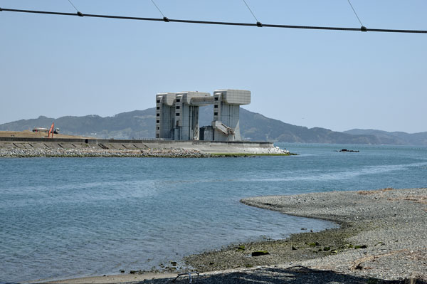 気仙川河口西側堤防より 6