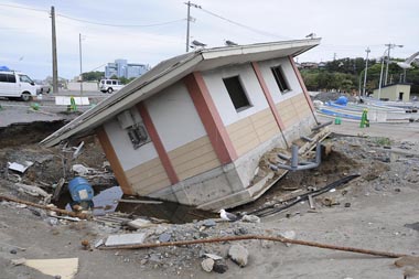 流された公衆トイレ 1
