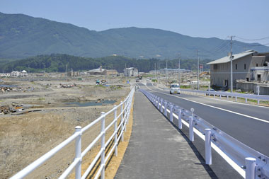 仮橋歩道から 4・・・振り返って見た様子