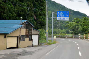 秋田側の道路　５