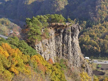 馬仙峡のシンボルでもある男神岩です。