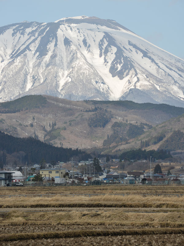 早春の岩手山 3
